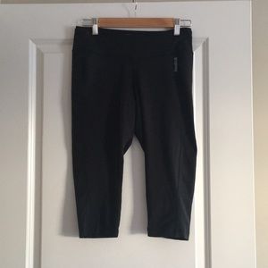 Reebok workout capri leggings